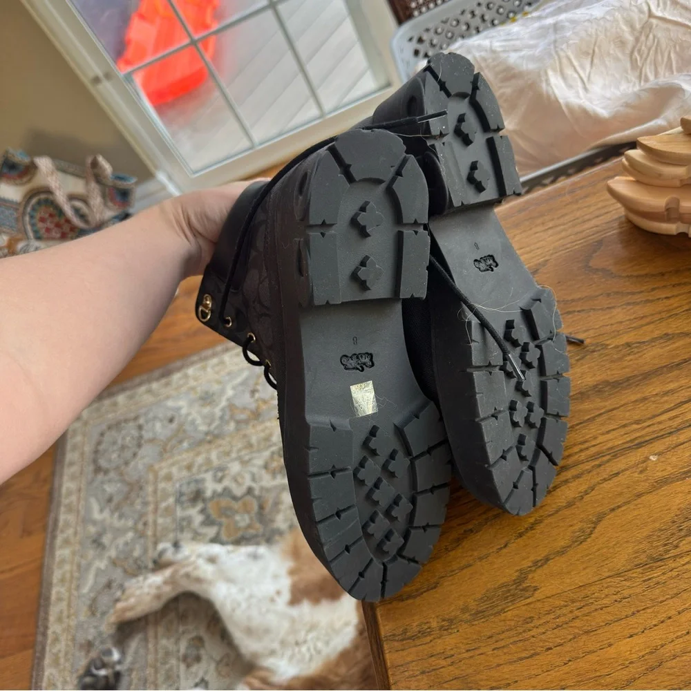 NWOT COACH Royce Bootie in Signiture Canvas Black Size 8 - Picture 4 of 6